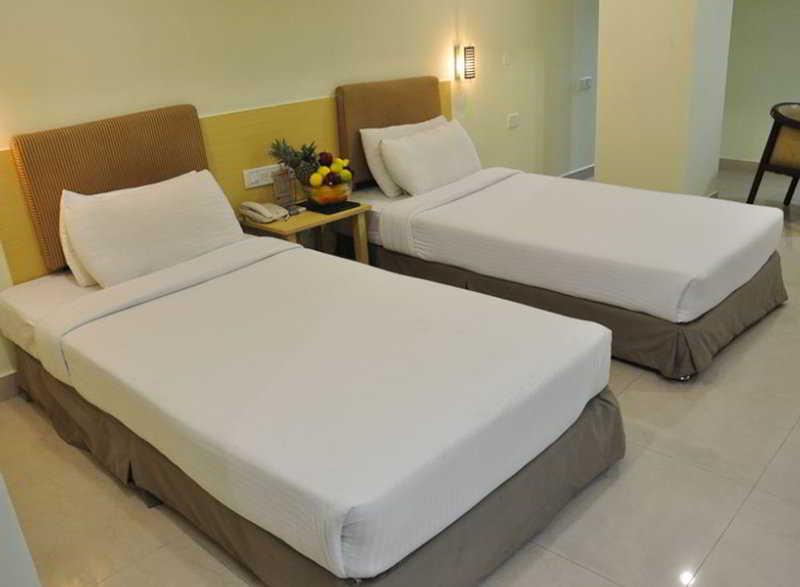 Super Townhouse Ameerpet Balkampet Road Hyderabad Esterno foto